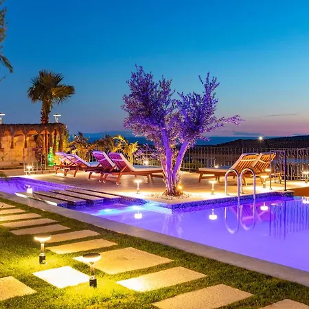 Hotel Lavie *