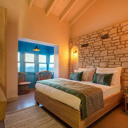 Lavie Hotel *